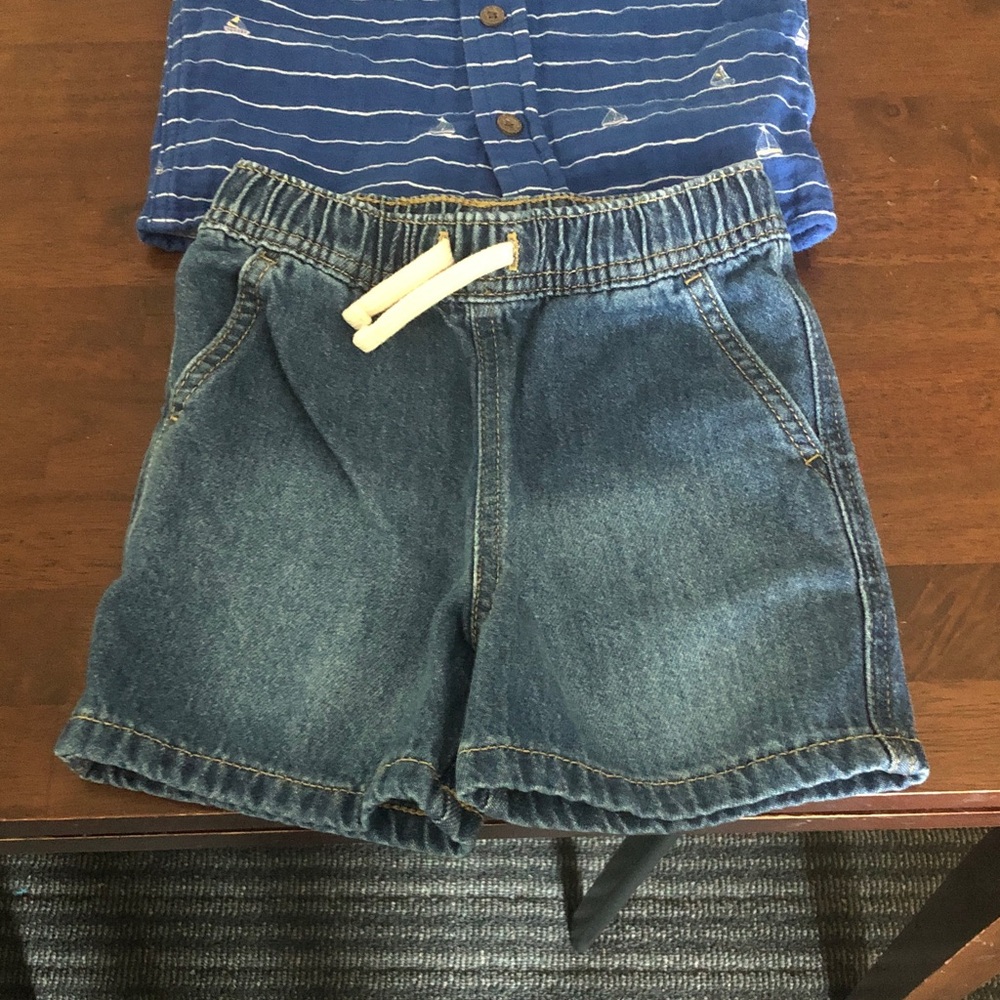 🍄 Cat & Jack 2T Button Up Sailboat Top with 3T Denim Shorts - Picture 5 of 7